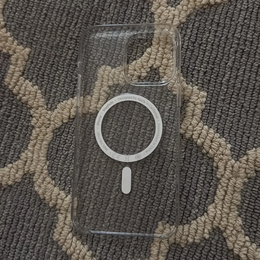 Apple case - Picture 2 of 2